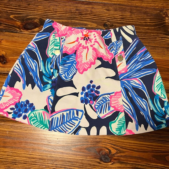 Lilly Pulitzer Madison skort sugar mambo print. Great used condition. - Picture 3 of 5
